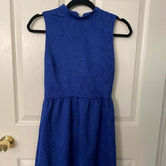 Above the knee length blue dress! - Picture 2 of 5